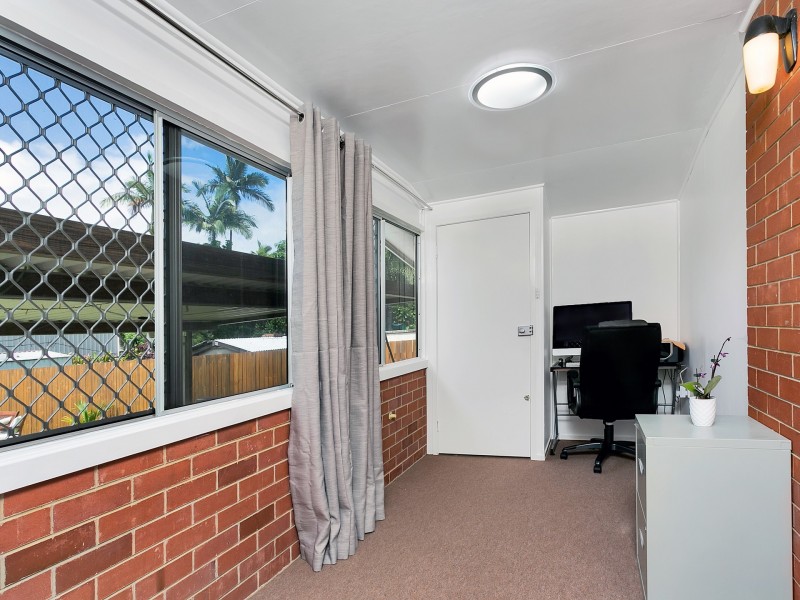 17 Oxley Street, Edge Hill QLD 4870