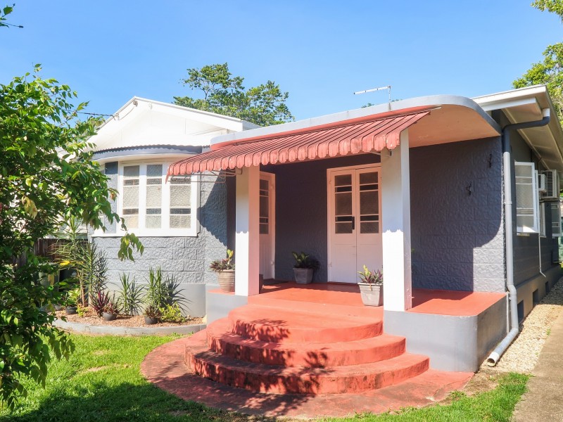 399 Mayers Street, Edge Hill QLD 4870