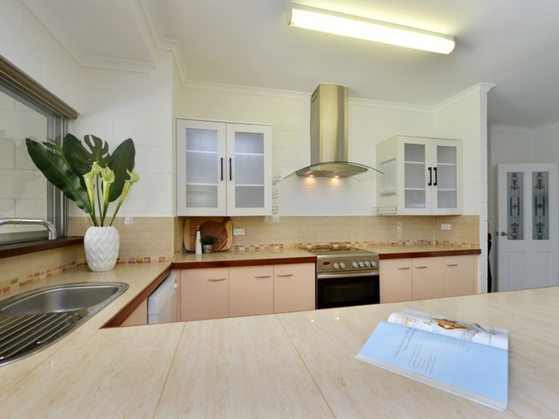 11 Gardiner Close, Brinsmead QLD 4870