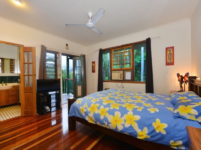 4-6 Tolson Close, Brinsmead QLD 4870