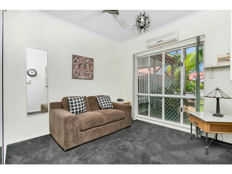1/30-32 Springfield Crescent, Manoora QLD 4870