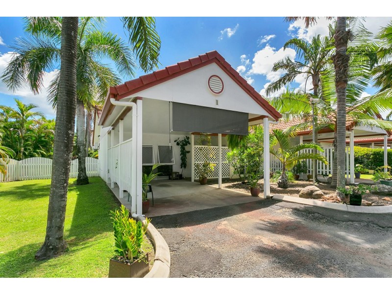 1/30-32 Springfield Crescent, Manoora QLD 4870