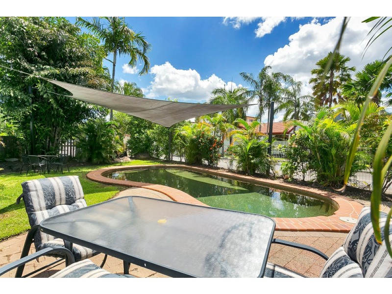 1/30-32 Springfield Crescent, Manoora QLD 4870
