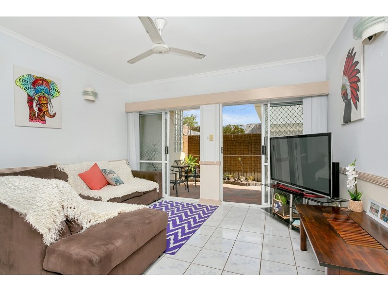 5/4 Brown Street, Woree QLD 4868