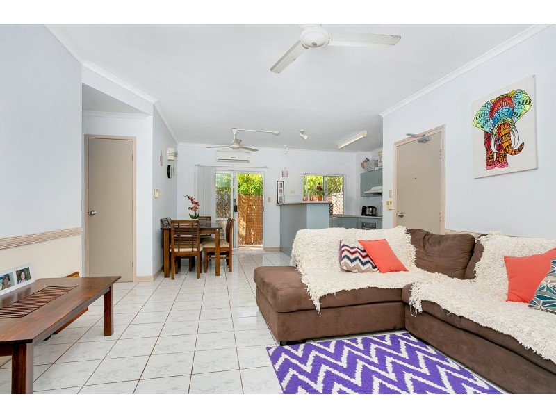5/4 Brown Street, Woree QLD 4868