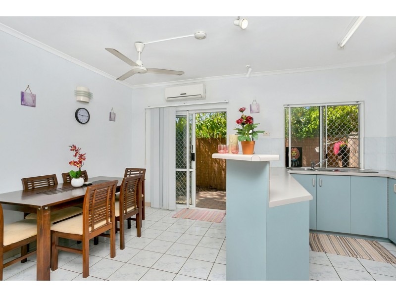 5/4 Brown Street, Woree QLD 4868
