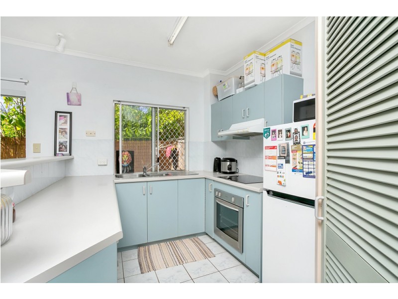 5/4 Brown Street, Woree QLD 4868
