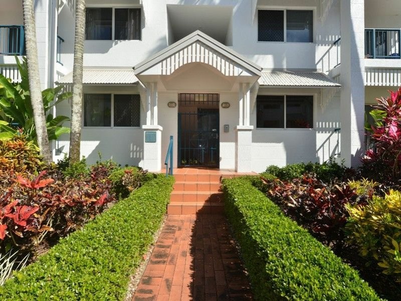 40/8-14 Munro Terrace, Mooroobool QLD 4870