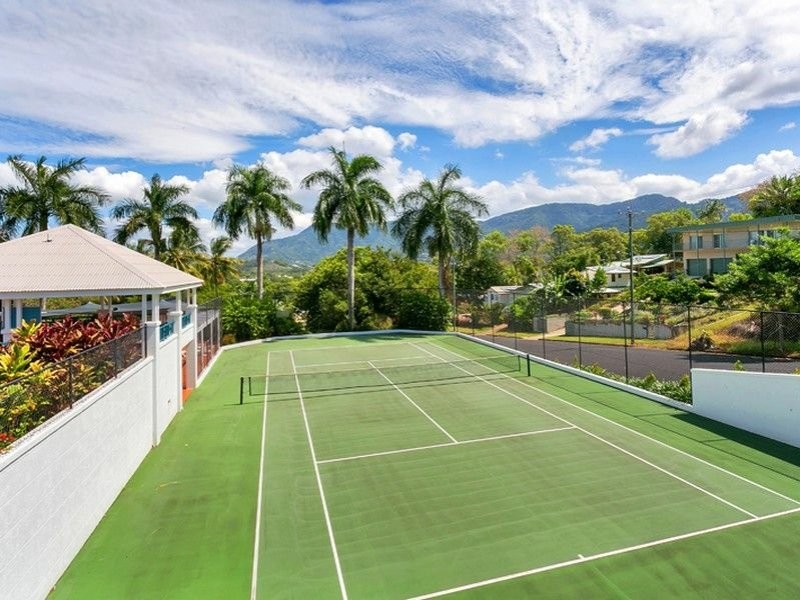 40/8-14 Munro Terrace, Mooroobool QLD 4870