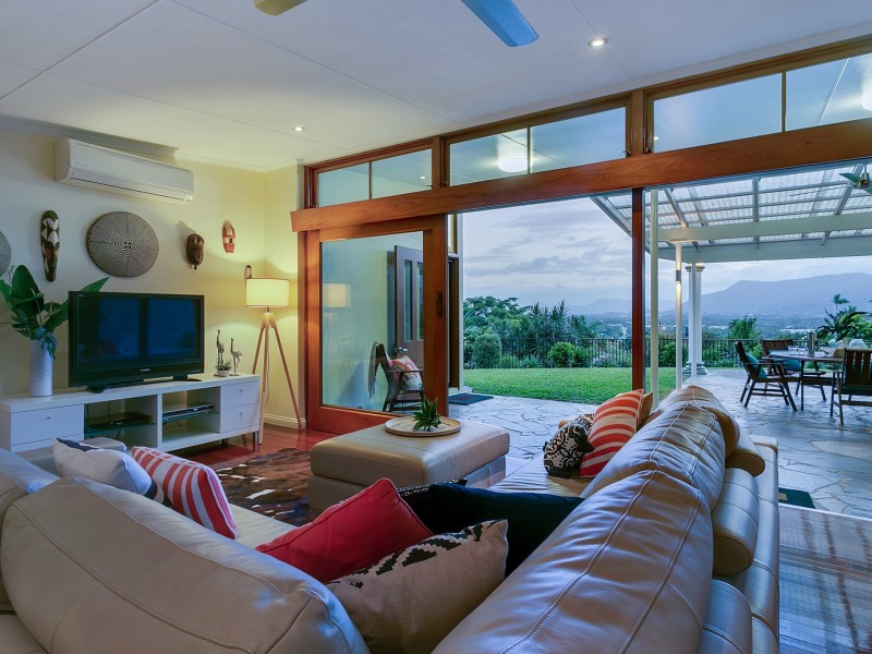 6 Maple Crescent, Edge Hill QLD 4870