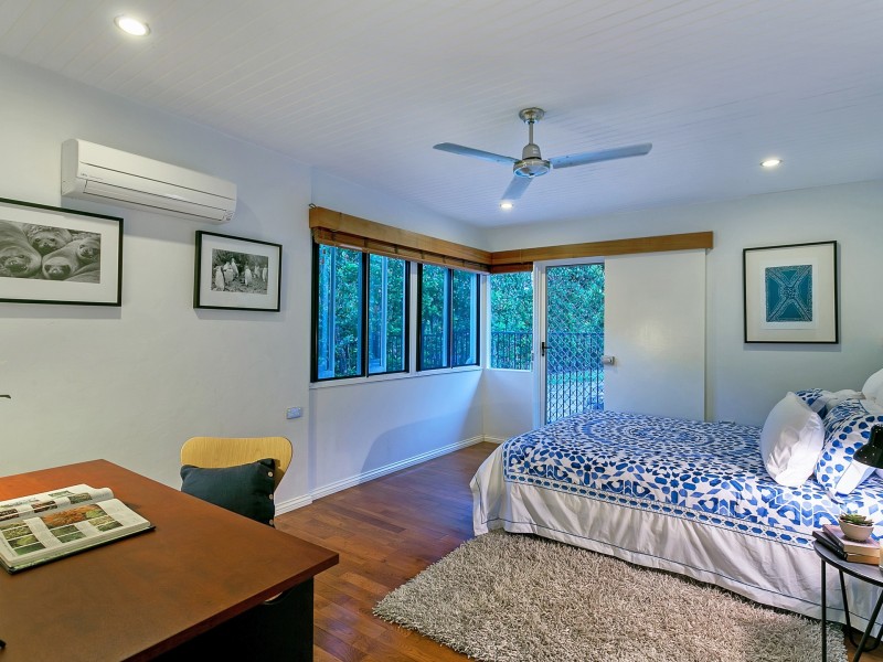 6 Maple Crescent, Edge Hill QLD 4870