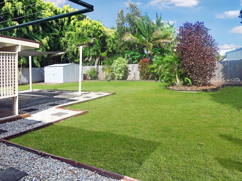 17 Fairway Street, Yorkeys Knob QLD 4878