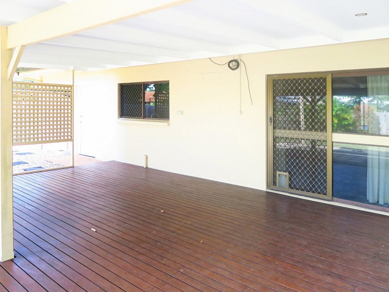17 Fairway Street, Yorkeys Knob QLD 4878