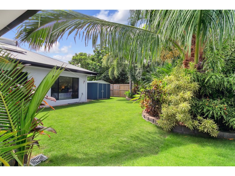 33 Larsen Road, Redlynch QLD 4870