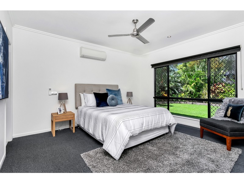 33 Larsen Road, Redlynch QLD 4870