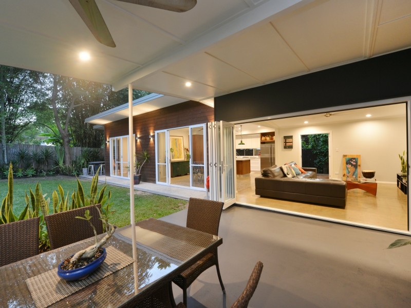 10 Avon Street, Stratford QLD 4870