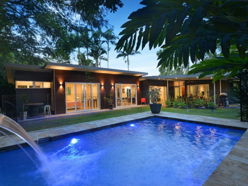 10 Avon Street, Stratford QLD 4870