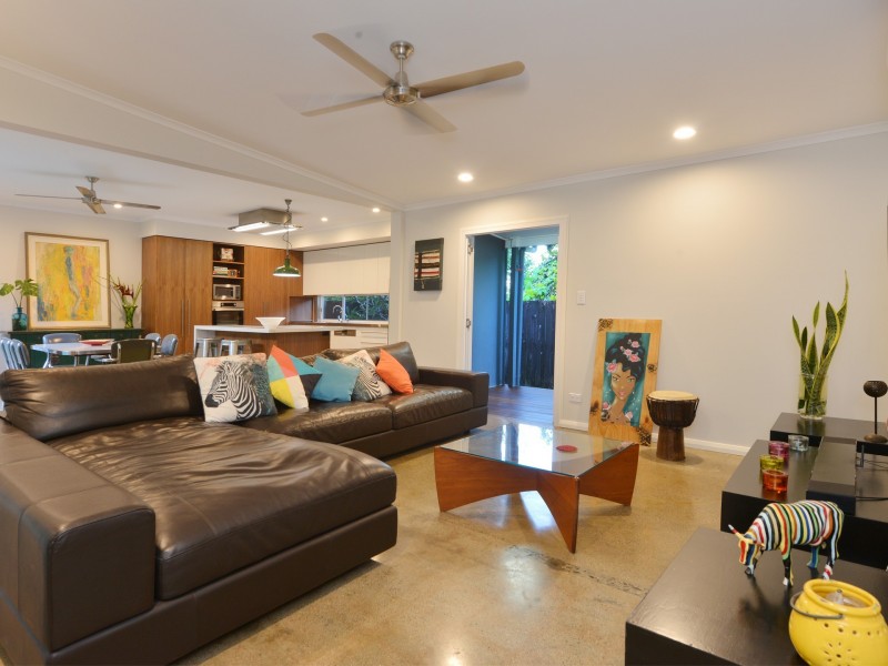 10 Avon Street, Stratford QLD 4870