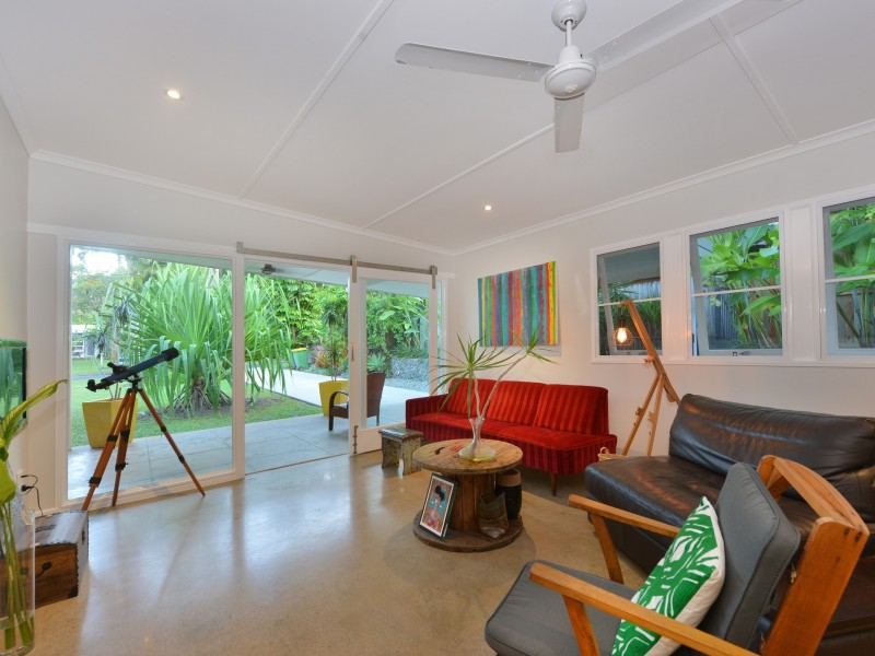 10 Avon Street, Stratford QLD 4870