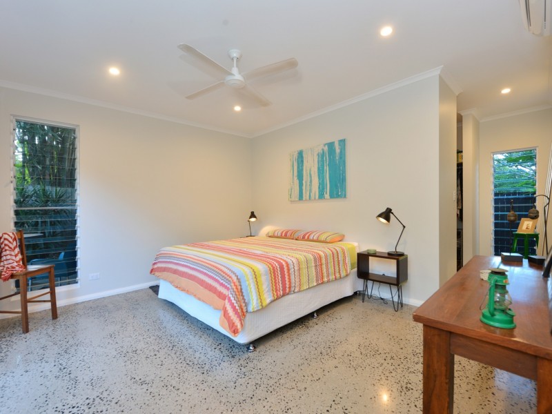 10 Avon Street, Stratford QLD 4870