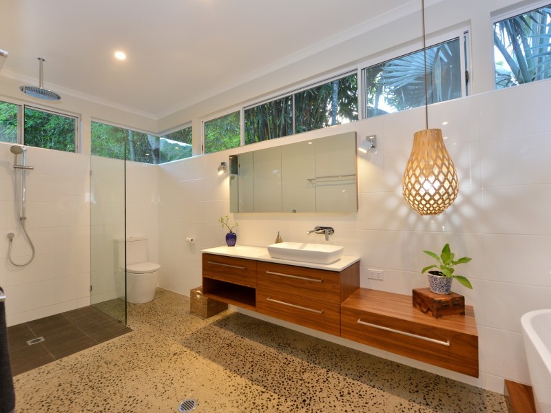 10 Avon Street, Stratford QLD 4870