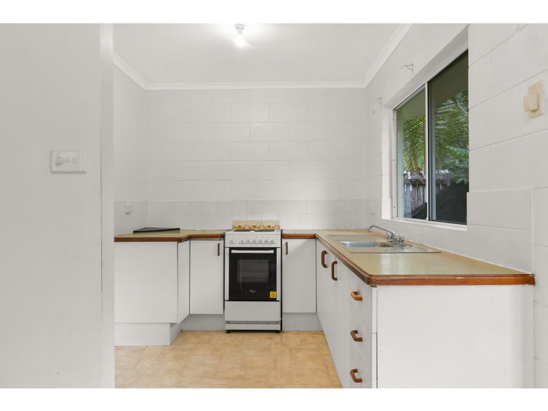 21 Impey Street, Caravonica QLD 4878