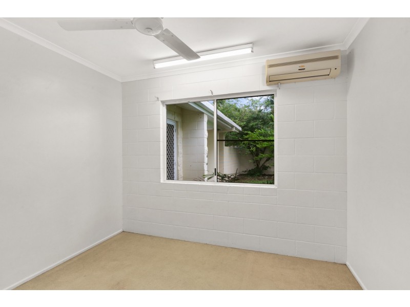 21 Impey Street, Caravonica QLD 4878