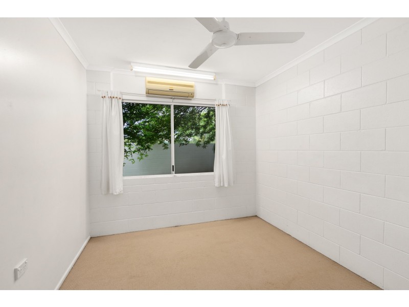 21 Impey Street, Caravonica QLD 4878