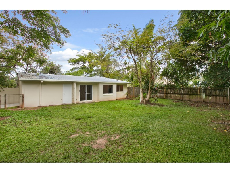 21 Impey Street, Caravonica QLD 4878