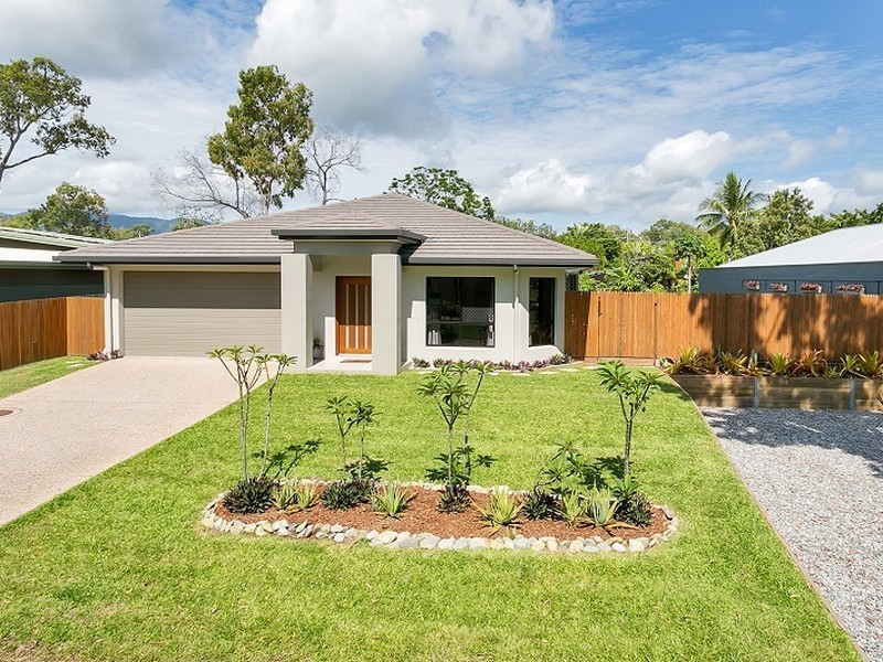 6 Devlex Court, Machans Beach QLD 4878