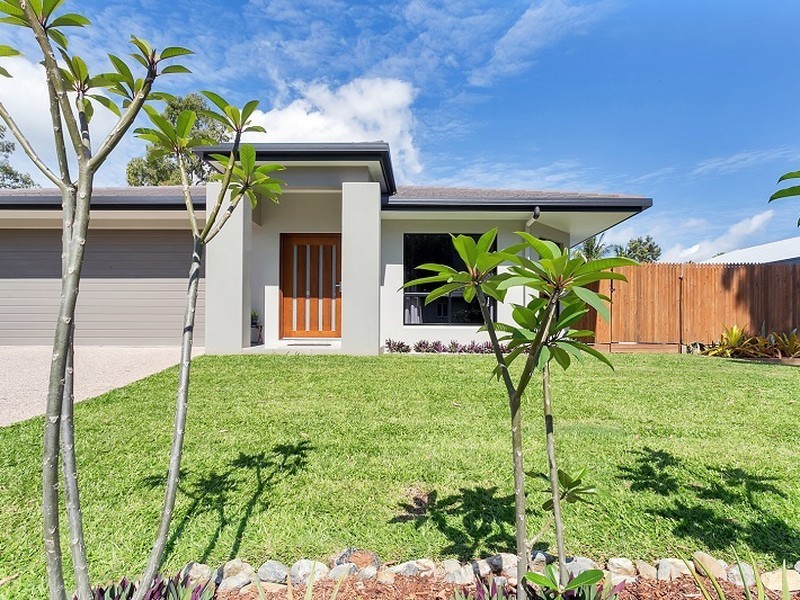 6 Devlex Court, Machans Beach QLD 4878