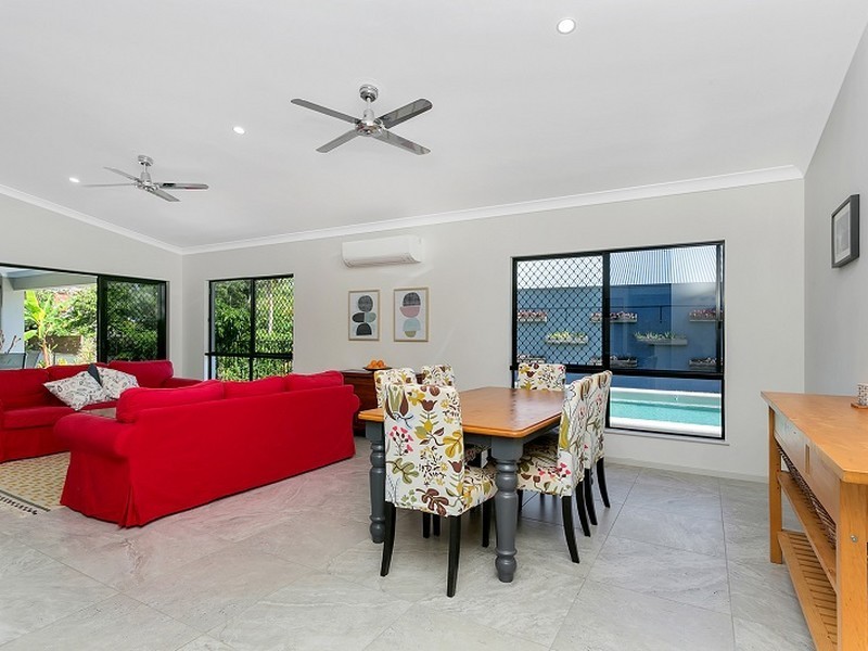 6 Devlex Court, Machans Beach QLD 4878