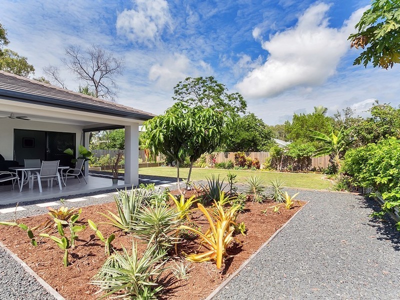 6 Devlex Court, Machans Beach QLD 4878