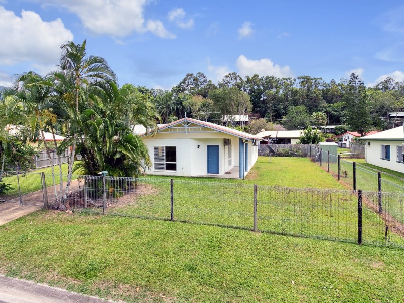 6 Cracknell Road, White Rock QLD 4868