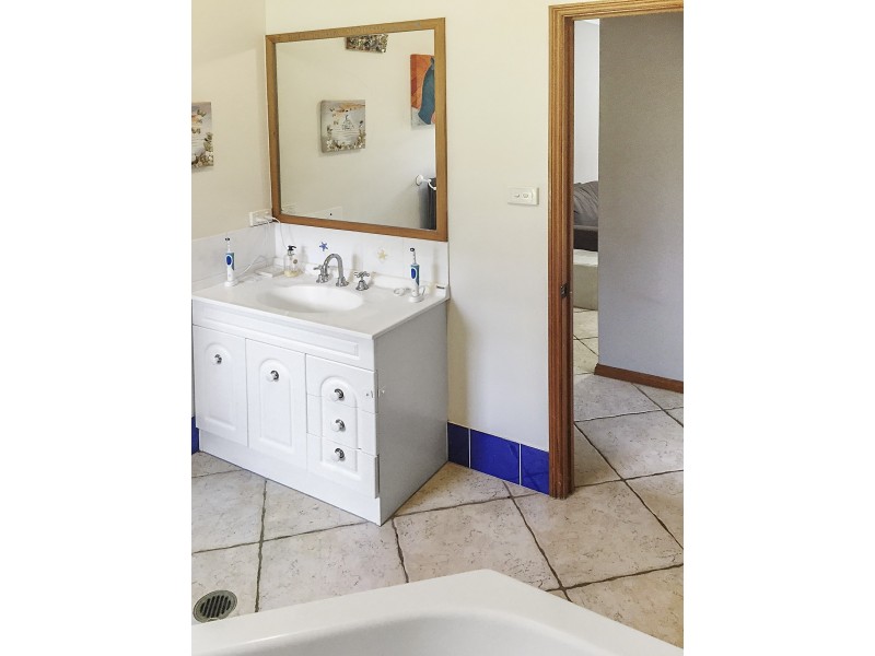 13 St Albans Close, Brinsmead QLD 4870