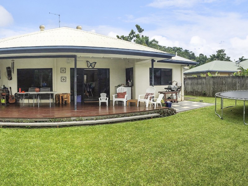 13 St Albans Close, Brinsmead QLD 4870