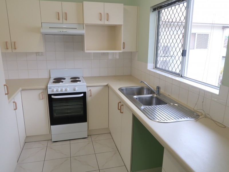 8/15 Grantala Street, Manoora QLD 4870