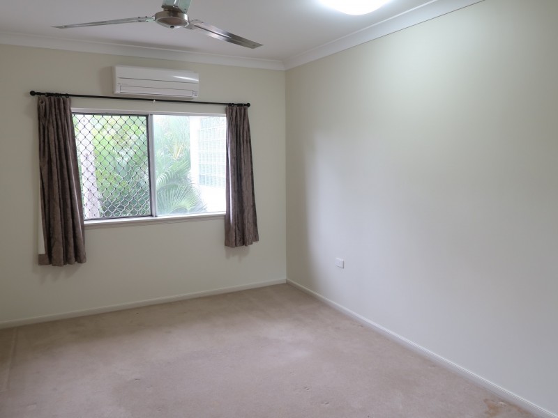 8/15 Grantala Street, Manoora QLD 4870