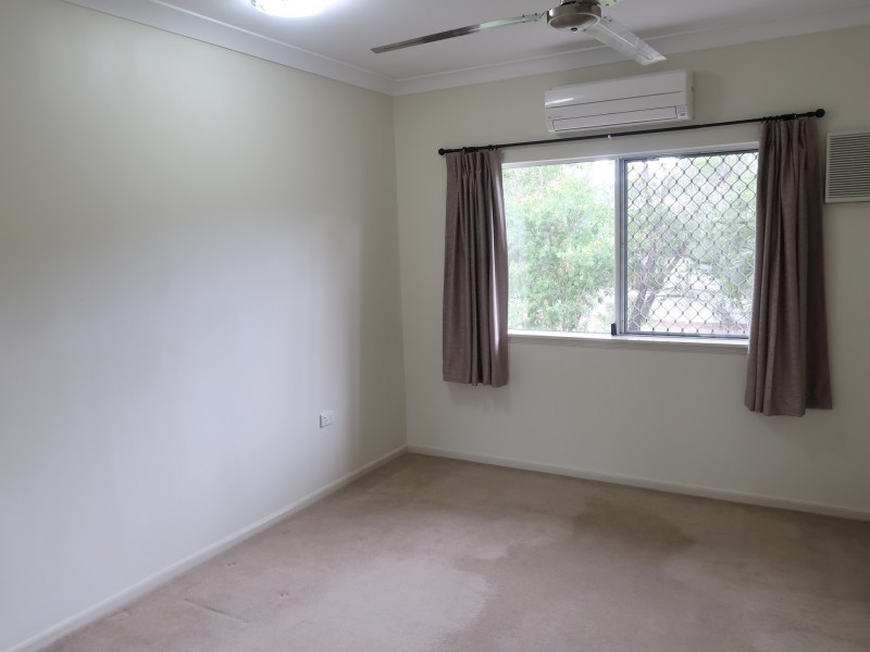 8/15 Grantala Street, Manoora QLD 4870