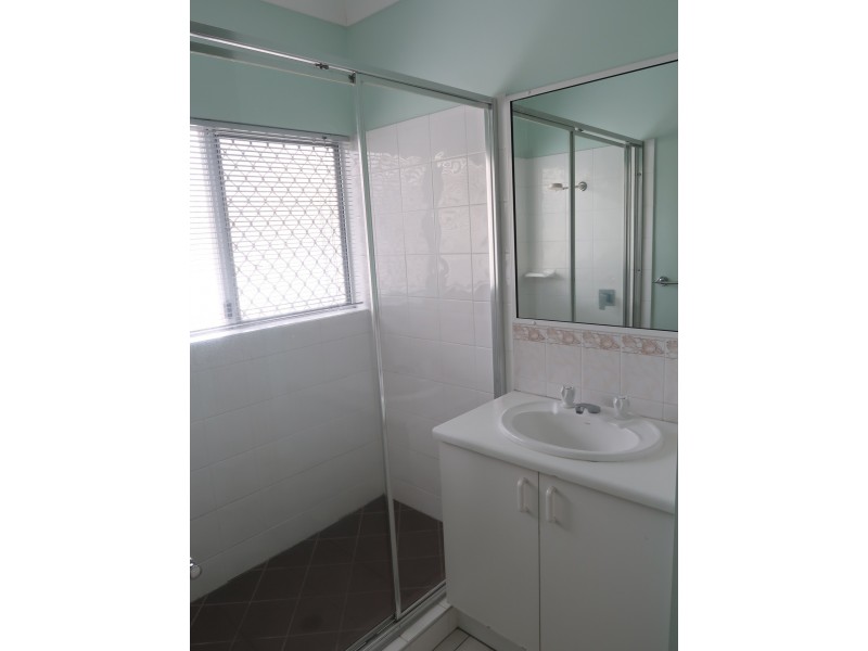 8/15 Grantala Street, Manoora QLD 4870