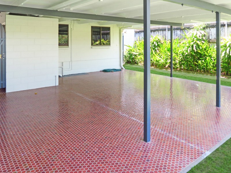 26 Ponticello Street, Whitfield QLD 4870