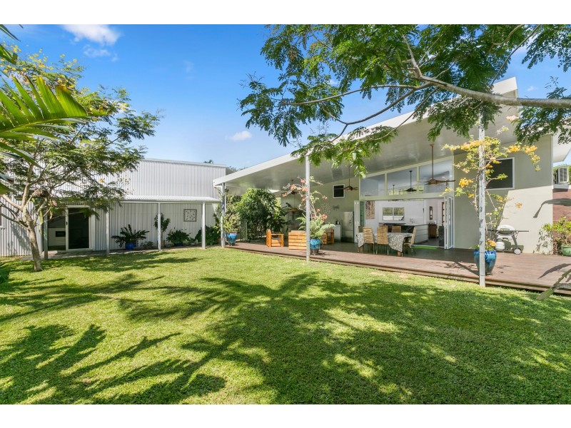 5 Izatt Close, Edge Hill QLD 4870