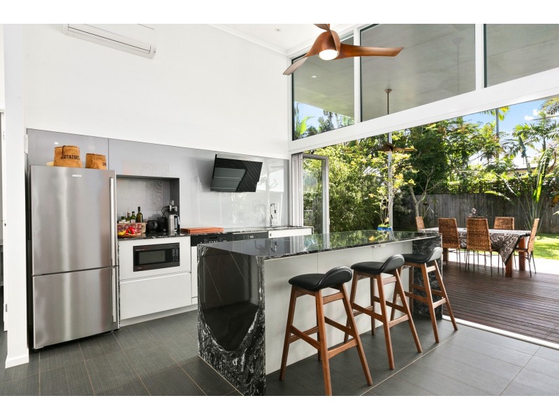 5 Izatt Close, Edge Hill QLD 4870