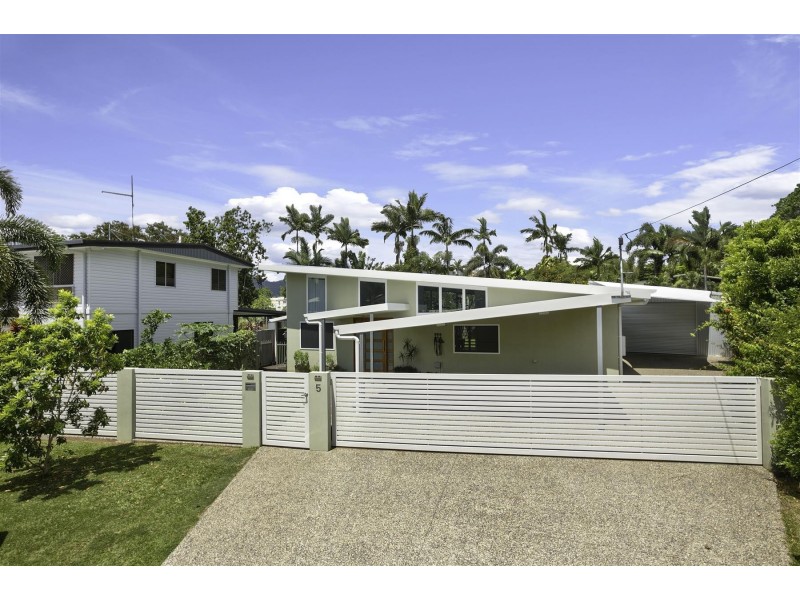 5 Izatt Close, Edge Hill QLD 4870