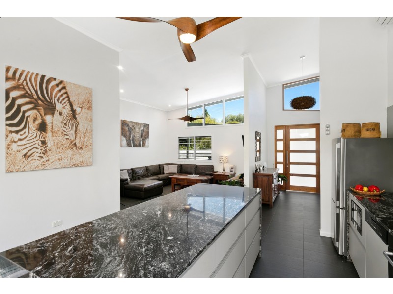 5 Izatt Close, Edge Hill QLD 4870