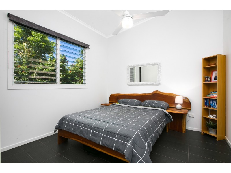 5 Izatt Close, Edge Hill QLD 4870