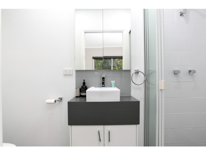 5 Izatt Close, Edge Hill QLD 4870