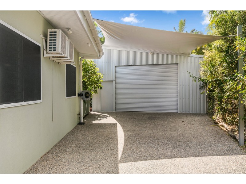 5 Izatt Close, Edge Hill QLD 4870