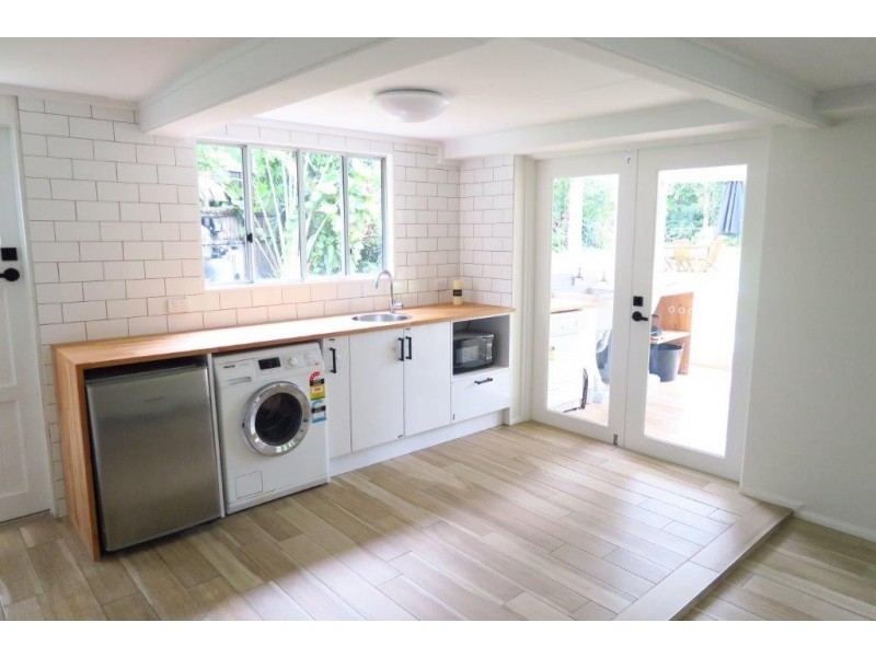 6 Fulton Close, Whitfield QLD 4870