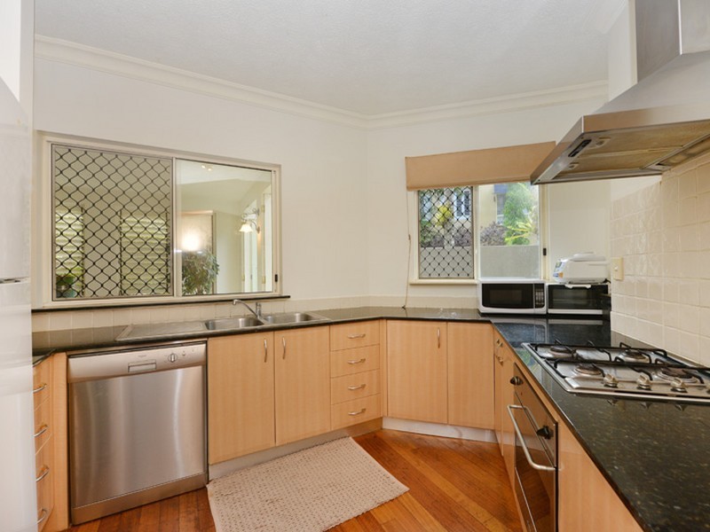 501/2 Greenslopes Street, Cairns North QLD 4870